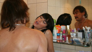 Bathroom Sex with Old Man - эксклюзивное порно REDPORN.TOP