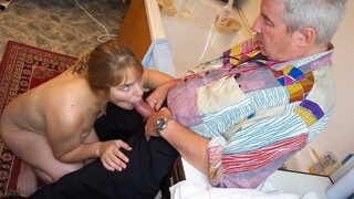 Masturbating in the Bathroom with Maggie - эксклюзивное порно REDPORN.TOP