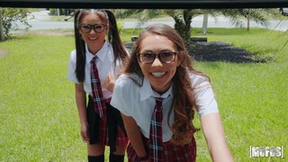 Petite Lulu, Mackenzie, and Tyler in a POV - смотри новое порно бесплатно REDPORN.TOP