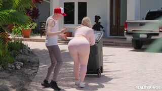 Reverse Cowgirl Fuck with Big Natural Tits Lila Lovely - смотри новое порно бесплатно REDPORN.TOP