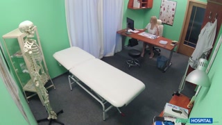 Amateur Nurse Gives Blow Job in Clinic - эксклюзивное порно REDPORN.TOP