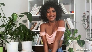 Black and Beautiful: Demi's Dildo Fun - смотри новое порно бесплатно REDPORN.TOP