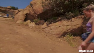  Interracial Hike and Fuck - эксклюзивное порно REDPORN.TOP