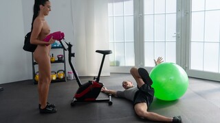 Blowjob on a bike with a gym slut - эксклюзивное порно REDPORN.TOP