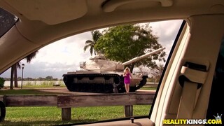 Delirious Hunter Rides Taylor Steel's Dick - смотри новое порно бесплатно REDPORN.TOP