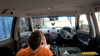 Handjob and Blowjob in Car with Redhead - эксклюзивное порно REDPORN.TOP