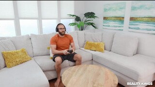 POV Fucking with Gamer Boyfriend - смотри новое порно бесплатно REDPORN.TOP