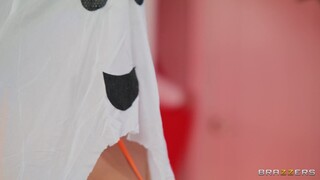 Face Sitting and Gagging Galore - эксклюзивное порно REDPORN.TOP