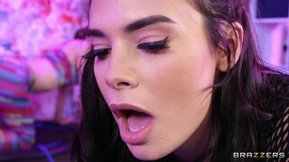 Shaved Pussy Interracial Threesome Fun - эксклюзивное порно REDPORN.TOP