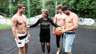 Helene's Hardcore Encounter with 3 Young Men - эксклюзивное порно REDPORN.TOP