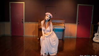 Stage for One Woman - эксклюзивное порно REDPORN.TOP