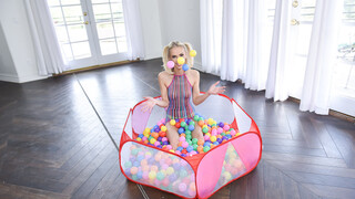 Petite Girl Sky Pierce Loves Bubble Action - эксклюзивное порно REDPORN.TOP