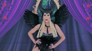 Maleficent XXX - Brandi Love as Sexy Dominant MILF - смотри новое порно бесплатно REDPORN.TOP