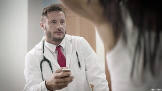 Doctor Danny Pounds Petite Kira Noir's Tight Ass - эксклюзивное порно REDPORN.TOP