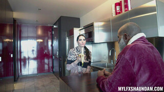 Better Than Bananas - Two MILFs Shaundam & Aria Fuck Hard - эксклюзивное порно REDPORN.TOP