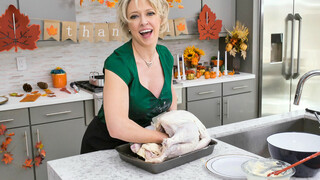 Thanksgiving Bang with Gorgeous MILFs - смотри новое порно бесплатно REDPORN.TOP