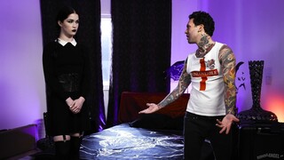 Evelyn Claire as Wednesday Addams Gets Pounded Hard - эксклюзивное порно REDPORN.TOP