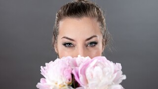Hairy Pussy & Natural Tits - Flower Delivery Fantasy - эксклюзивное порно REDPORN.TOP