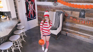 Young Cleo Clementine Gets Naughty Trick or Treat Play - смотри новое порно бесплатно REDPORN.TOP