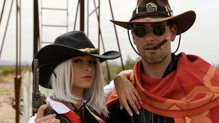 Shaved Blonde Emma Hix Takes Big Cock Cowgirl - эксклюзивное порно REDPORN.TOP