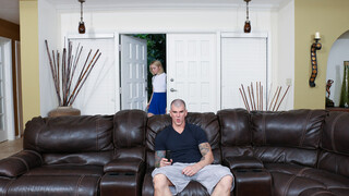 Naughty Teen Chloe Cherry Gets Knocked Up - Pauly Hark Pounds Her Tight Pussy - эксклюзивное порно REDPORN.TOP