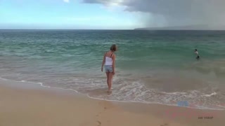 POV Fingering Athena Faris on Sunny Hawaii Beach - эксклюзивное порно REDPORN.TOP