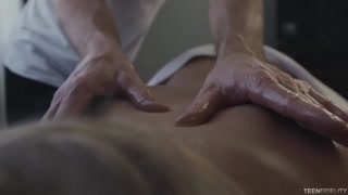Chloe Scott’s Young Body Massaged Hard - эксклюзивное порно REDPORN.TOP