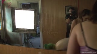 Wednesday & Lilura - Uncut Hallway BTS Action - смотри новое порно бесплатно REDPORN.TOP