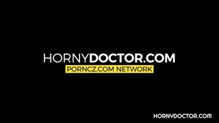 Sexy doctor examines busty Chloe Lamour intimately - эксклюзивное порно REDPORN.TOP