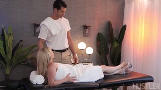 Deep Oil Massage and Deepthroat Fun with Aria Banks - эксклюзивное порно REDPORN.TOP