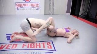 Arielle Aquinas vs Cody Carter - Tattooed MILF Wrestling - эксклюзивное порно REDPORN.TOP