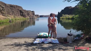 Mermaid in the USA: Rey Gets a Handjob and Ball Play from Storm - смотри новое порно бесплатно REDPORN.TOP