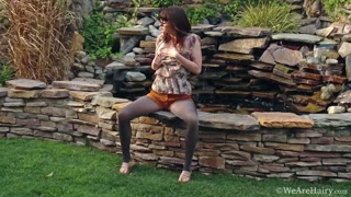 Thelma Sleaze teases her hairy pussy in stockings - эксклюзивное порно REDPORN.TOP