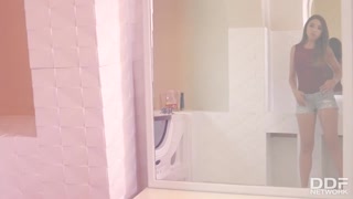 Frida Sante in Lingerie Sucks and Takes Facial - эксклюзивное порно REDPORN.TOP
