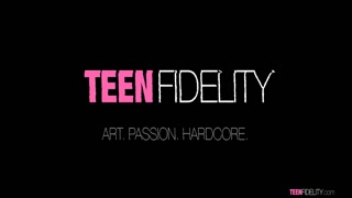 Hardcore Teen Action with Daydream Daisy and Ryan Madison – Like a Dream - смотри новое порно бесплатно REDPORN.TOP