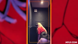 In the Bathroom, Mom Sucks Your Cock - эксклюзивное порно REDPORN.TOP