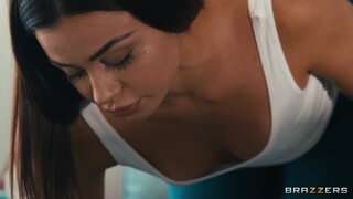 European Brunette in Tank Top Leggings Reverse Cowgirl - эксклюзивное порно REDPORN.TOP