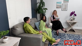 Stepsister Seduces Stepbrother in Therapy Session - эксклюзивное порно REDPORN.TOP