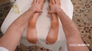 MILF Next Door Can't Get Enough of Foot Play - эксклюзивное порно REDPORN.TOP