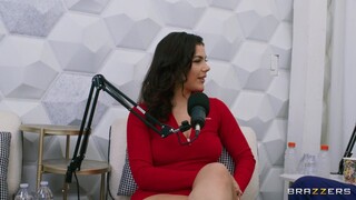 The Brazzers Podcast: Italian Trio Gets Down and Dirty - смотри новое порно бесплатно REDPORN.TOP