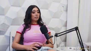 Deepthroat and Blowjob Action with Violet Myers and Friends - эксклюзивное порно REDPORN.TOP