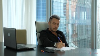 Long Hair, Natural Tits, and a Job Well Done - эксклюзивное порно REDPORN.TOP