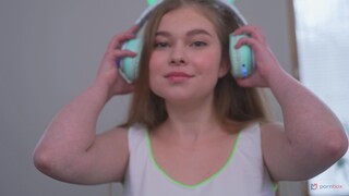 Meow Miu's Blue Eyes Sparkle During Rough Anal - эксклюзивное порно REDPORN.TOP