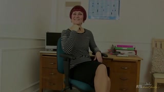 Experienced Penny Brooks gets wet in office - эксклюзивное порно REDPORN.TOP