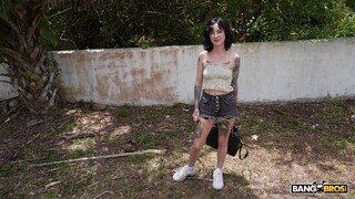 Outdoor Bus Sex with Small Tits and Big Dicks - эксклюзивное порно REDPORN.TOP