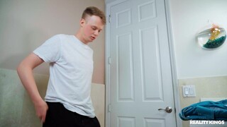 Summer Lovin' with Natural Tits and Big Cock - смотри новое порно бесплатно REDPORN.TOP