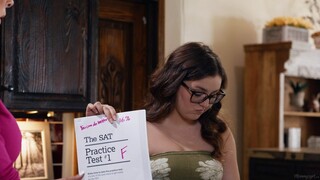 Glasses-Wearing Stepmom Sits on Leana's Face - смотри новое порно бесплатно REDPORN.TOP