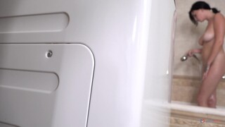 European Babe Queenlin Gets Pissed in the Face - эксклюзивное порно REDPORN.TOP