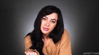 Brunette Bombshell's Solo Session - смотри новое порно бесплатно REDPORN.TOP