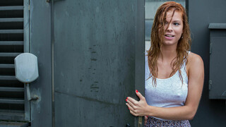 Redhead's Beautiful Sex in the Rain - смотри новое порно бесплатно REDPORN.TOP